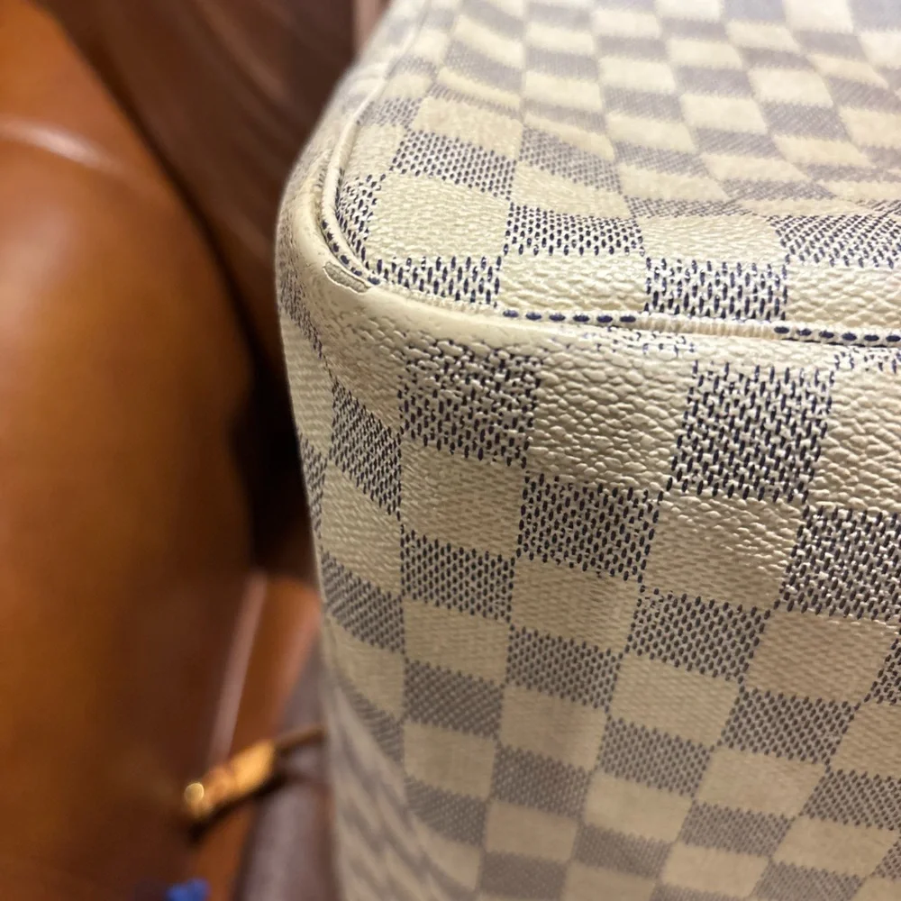Louis Vuitton Damier Azur Canvas Tote in Ivory and Light Blue with Vachetta Trim - Picture 15 of 15